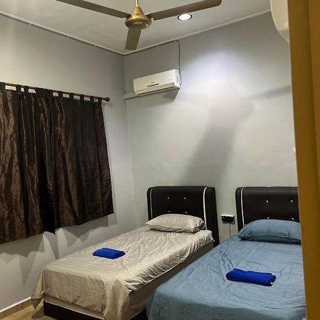 Momo Guest House كُوالا تيرينغانو المظهر الخارجي الصورة