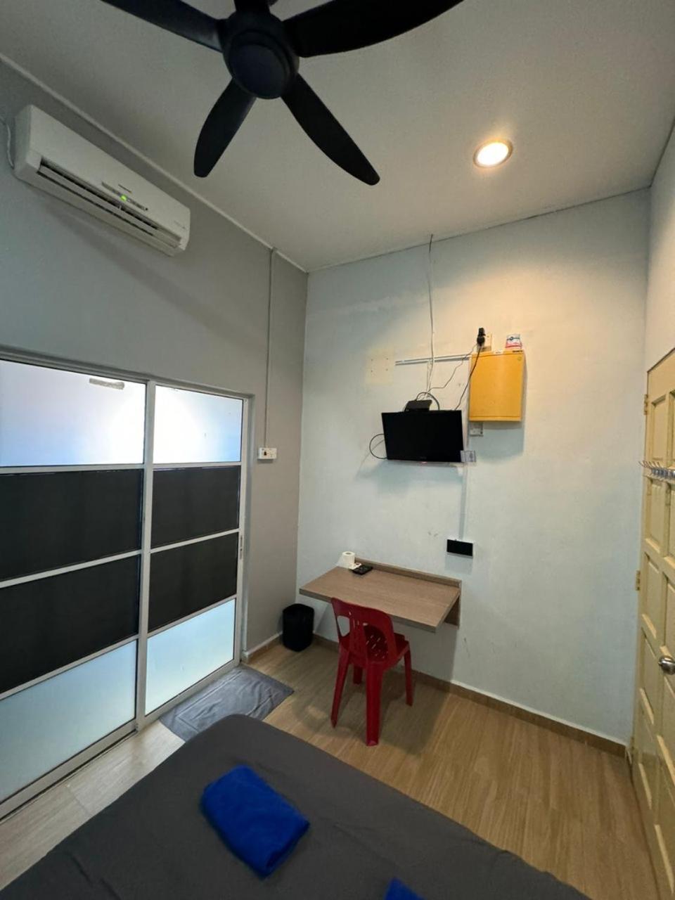 Momo Guest House كُوالا تيرينغانو المظهر الخارجي الصورة